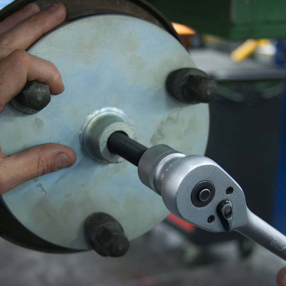 1507510 Rear Brake Drum Removal tool